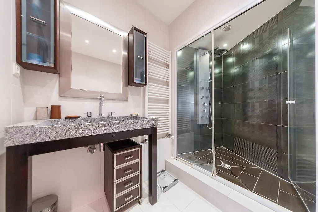 Apartment Rue Le Marois Paris