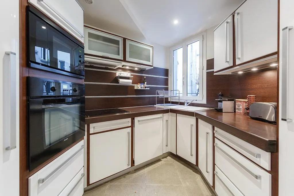 Apartament Rue Le Marois *